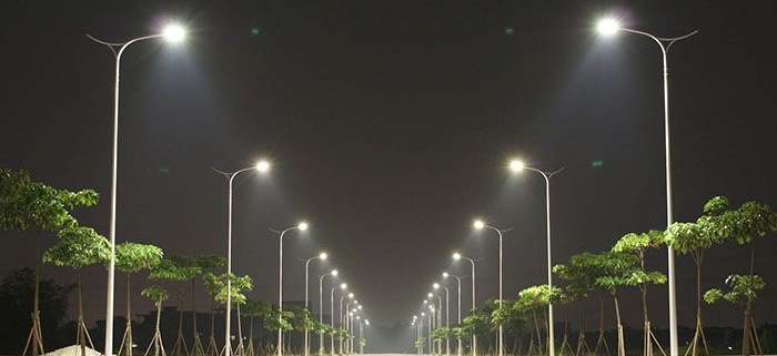 بررسی سیستم روشنایی شب در جاده ها