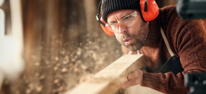 وسایل حفاظت فردی در صنایع چوب و درودگری